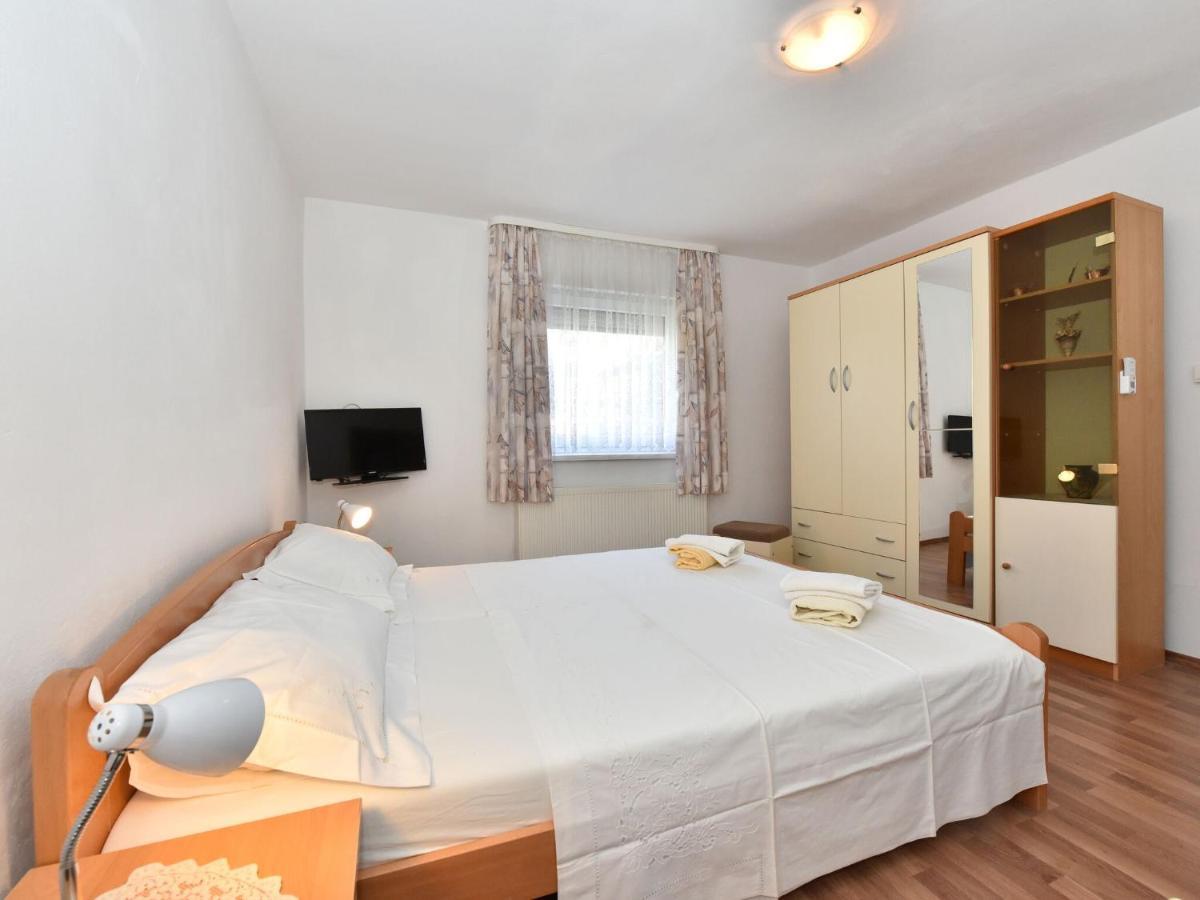 Appartement Traditional In With Garden