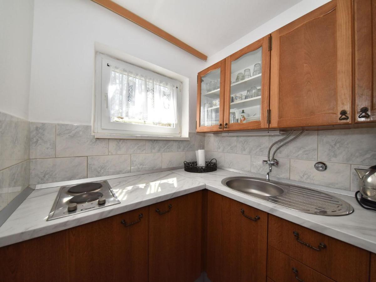 Traditional In With Garden Apartment Zadar